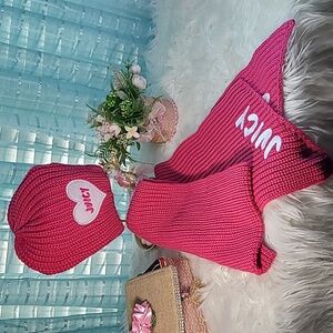 901 JUICY COUTURE PINK SCARF & BEANIE SET  NWT